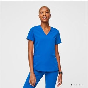 Figs 3 Pocket Scrub Top - ROYAL BLUE